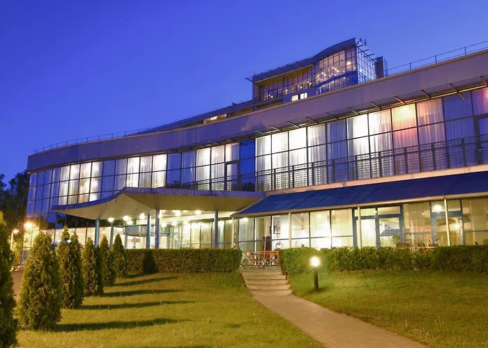 Bellevue Park With Free Parking Отель 4*