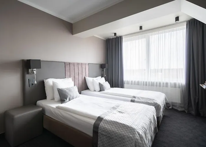 Отель Bellevue Park With Free Parking 4*