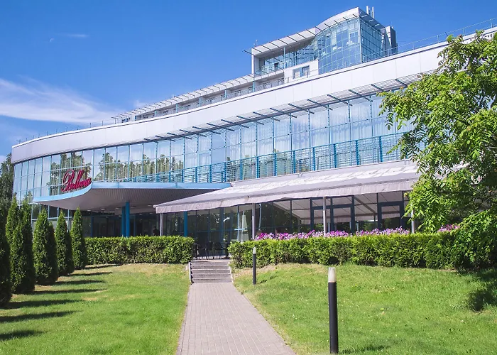 Bellevue Park With Free Parking Отель 4*