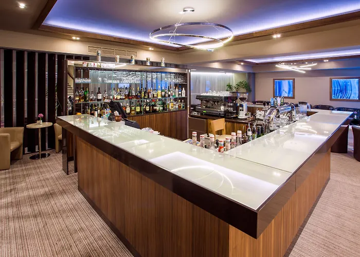 Bellevue Park With Free Parking Отель 4*