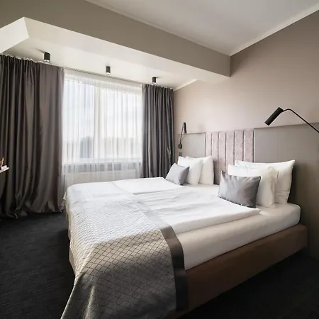 מלון Bellevue Park With Free Parking 4*