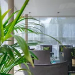 Bellevue Park With Free Parking Готель 4*