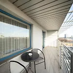 Bellevue Park With Free Parking Готель