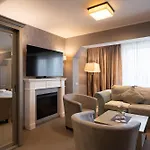 Bellevue Park With Free Parking 4*