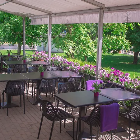 Bellevue Park With Free Parking 4*