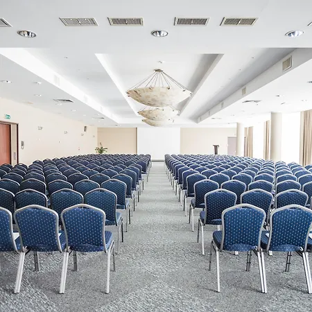 Bellevue Park With Free Parking Riga