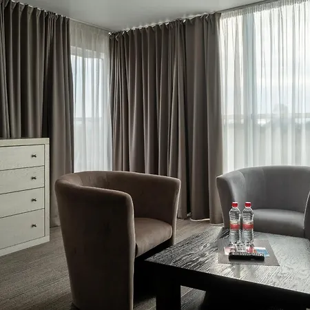 Bellevue Park With Free Parking Hotel