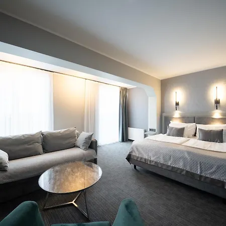 Bellevue Park With Free Parking Готель Рига