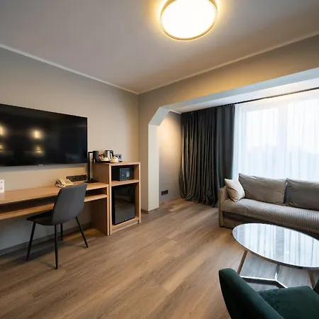 Bellevue Park With Free Parking Riga