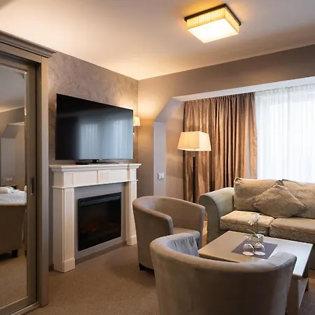 Bellevue Park With Free Parking 4*