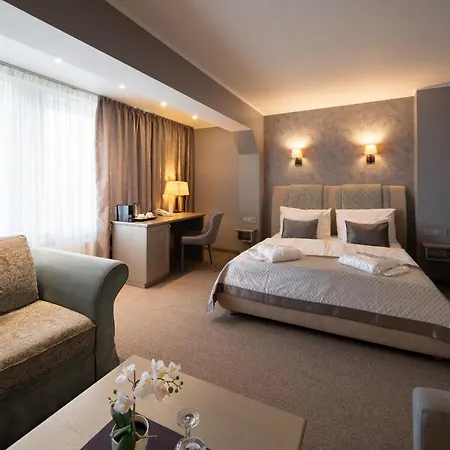 Hotel Bellevue Park With Free Parking Riga