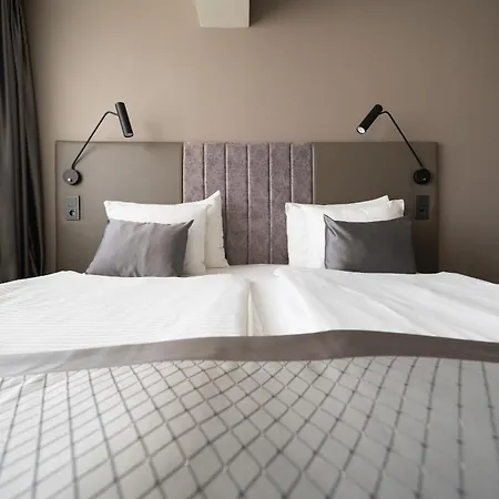 Bellevue Park With Free Parking Отель 4*