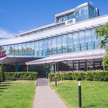 Bellevue Park With Free Parking Отель 4*