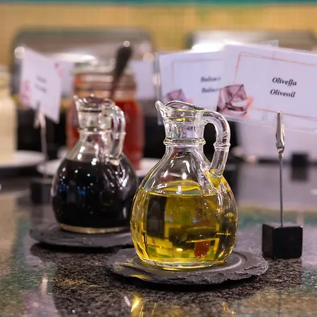 Bellevue Park With Free Parking Готель 4*