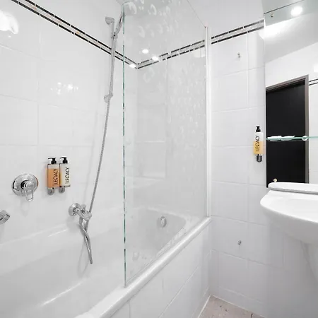 Bellevue Park With Free Parking 4* Рига