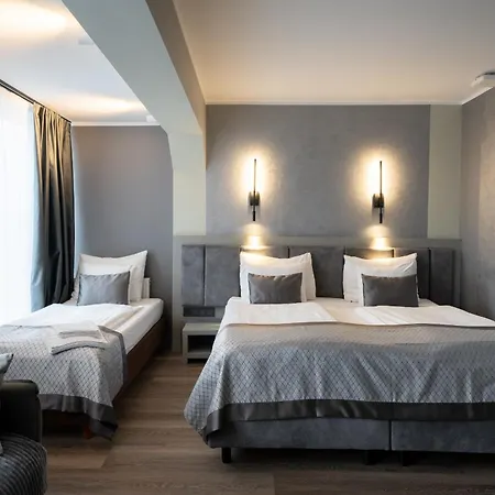 Bellevue Park With Free Parking 4*