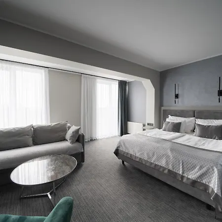Bellevue Park With Free Parking 4*