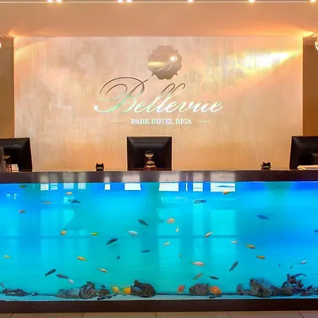 Bellevue Park With Free Parking Hotell