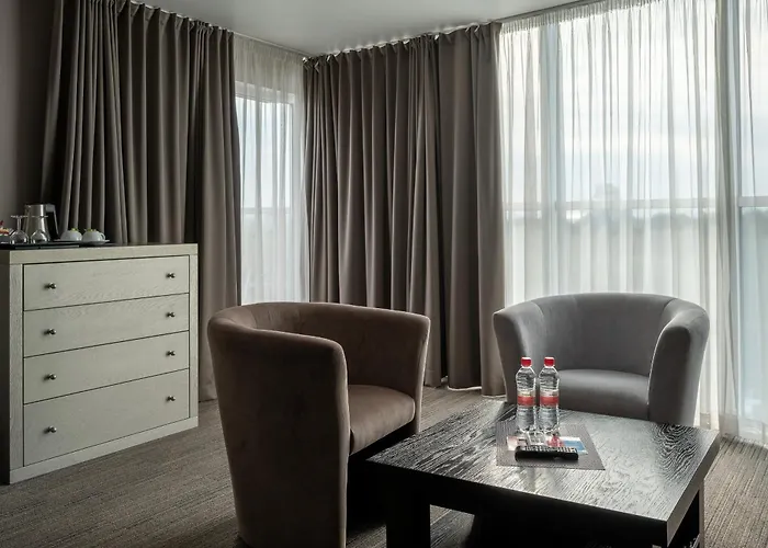 Bellevue Park With Free Parking Hotel