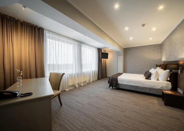 Bellevue Park With Free Parking Riga