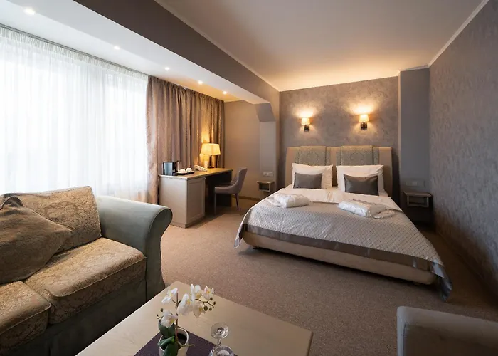 Hotel Bellevue Park With Free Parking Riga