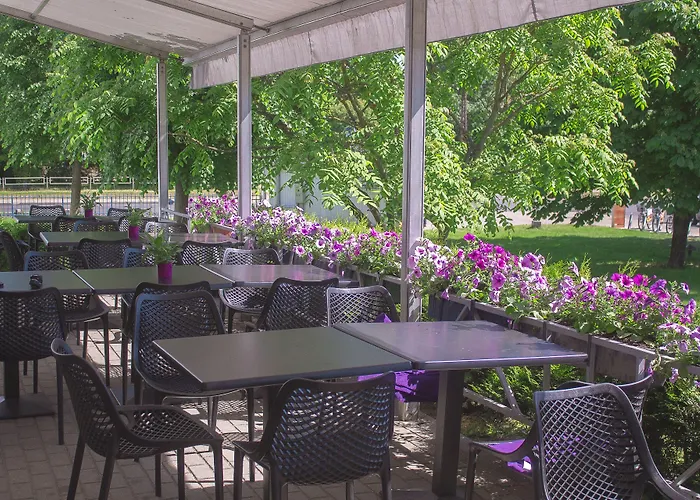 Bellevue Park With Free Parking Hotel