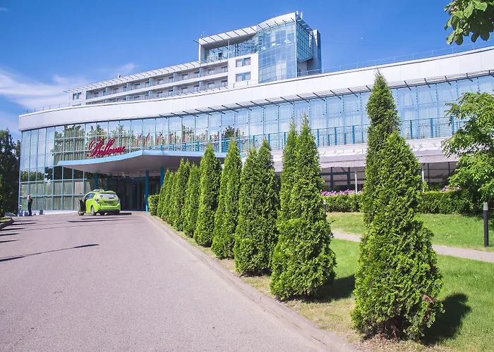 Bellevue Park With Free Parking 4*