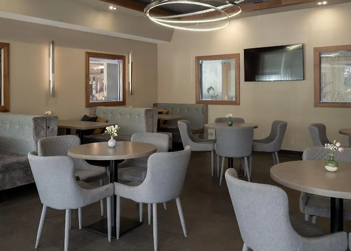 Bellevue Park With Free Parking Hotel 4*