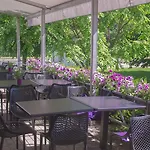 Bellevue Park With Free Parking Hotel