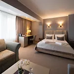 Hotel Bellevue Park With Free Parking Riga